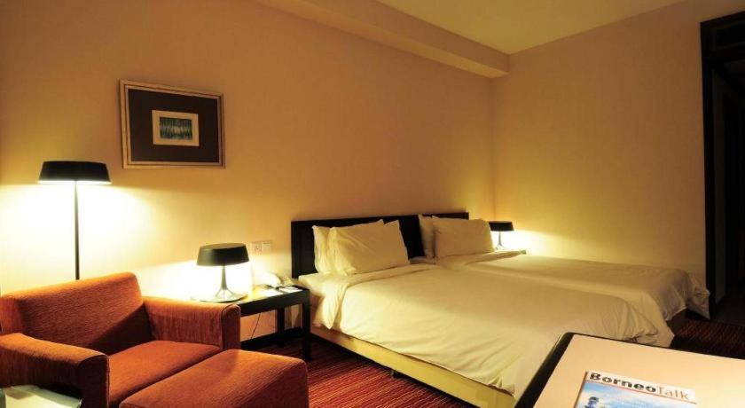 Tanahmas The Sibu Hotel Екстер'єр фото