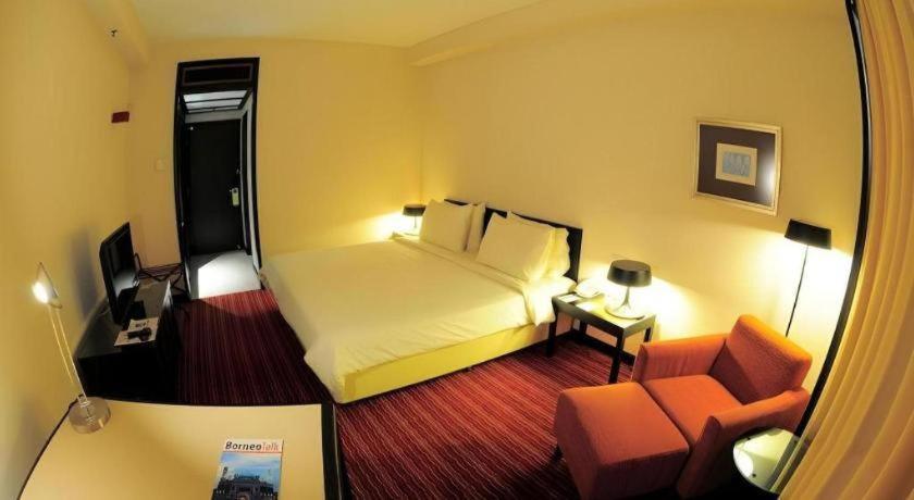Tanahmas The Sibu Hotel Екстер'єр фото