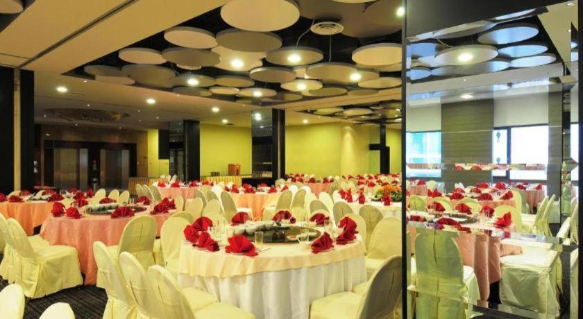 Tanahmas The Sibu Hotel Екстер'єр фото