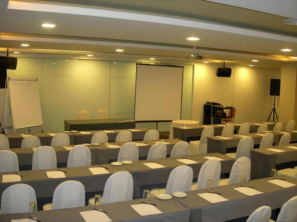 Tanahmas The Sibu Hotel Екстер'єр фото