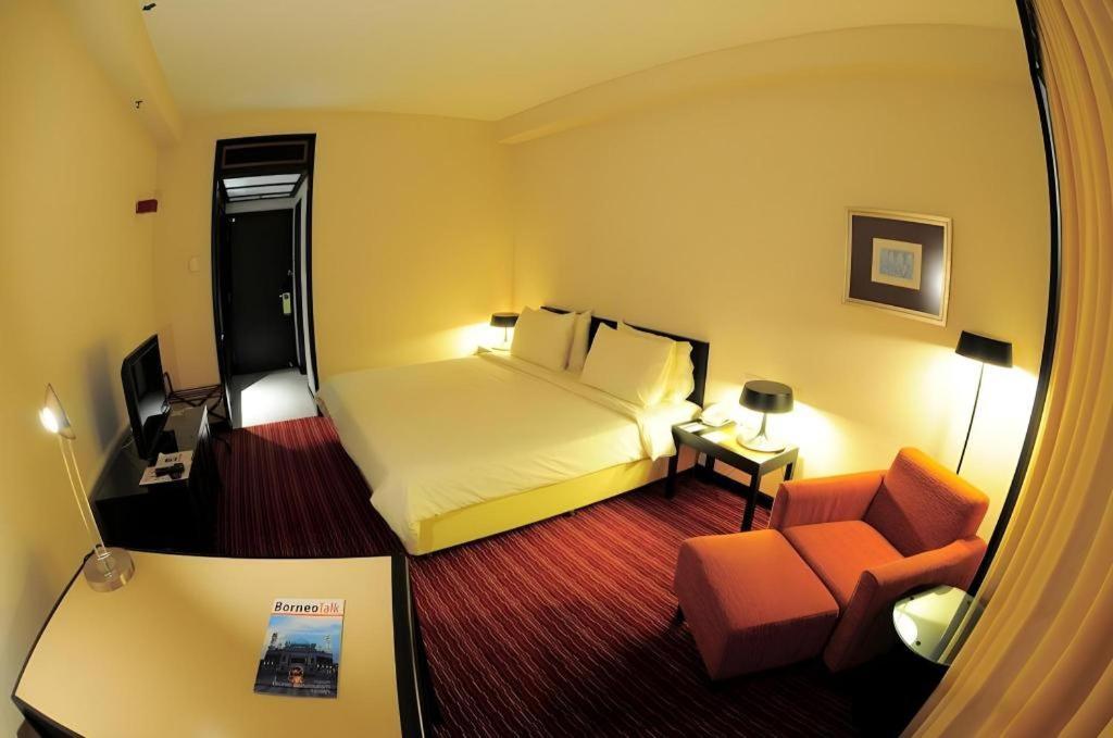 Tanahmas The Sibu Hotel Екстер'єр фото