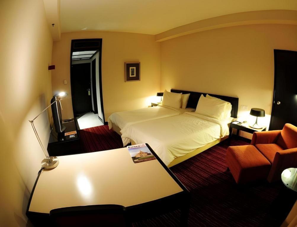 Tanahmas The Sibu Hotel Екстер'єр фото