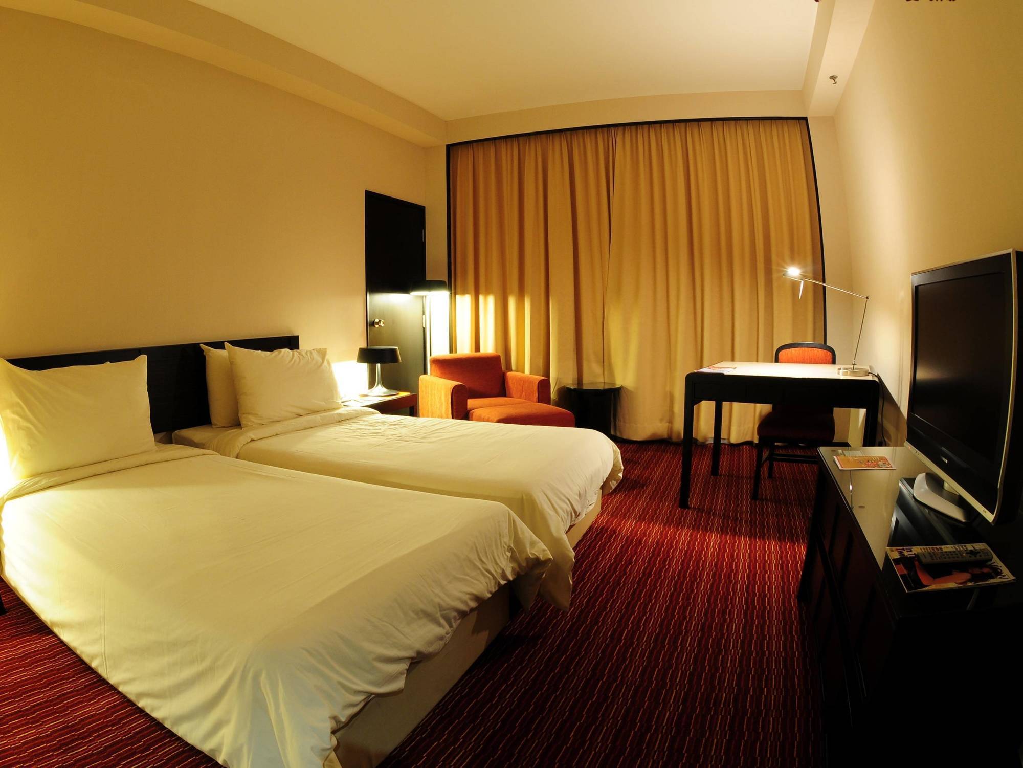 Tanahmas The Sibu Hotel Екстер'єр фото